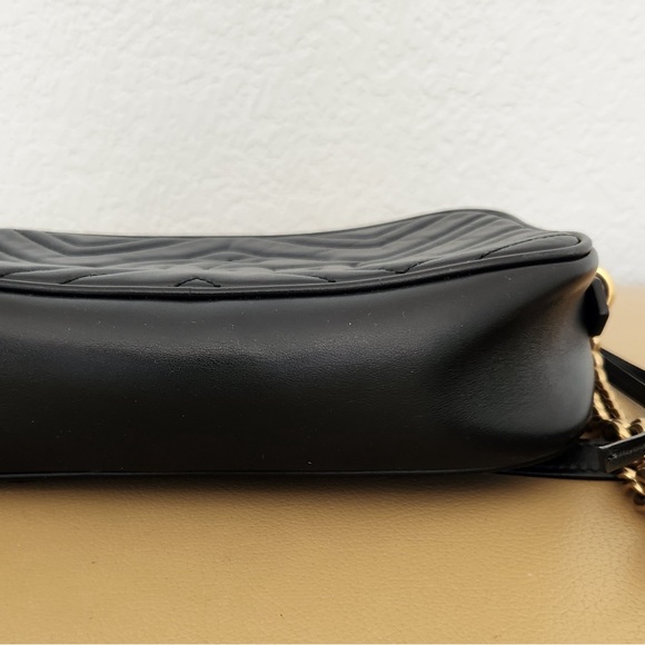 Gucci GG Marmont Small Shoulder Bag - Picture 11 of 12